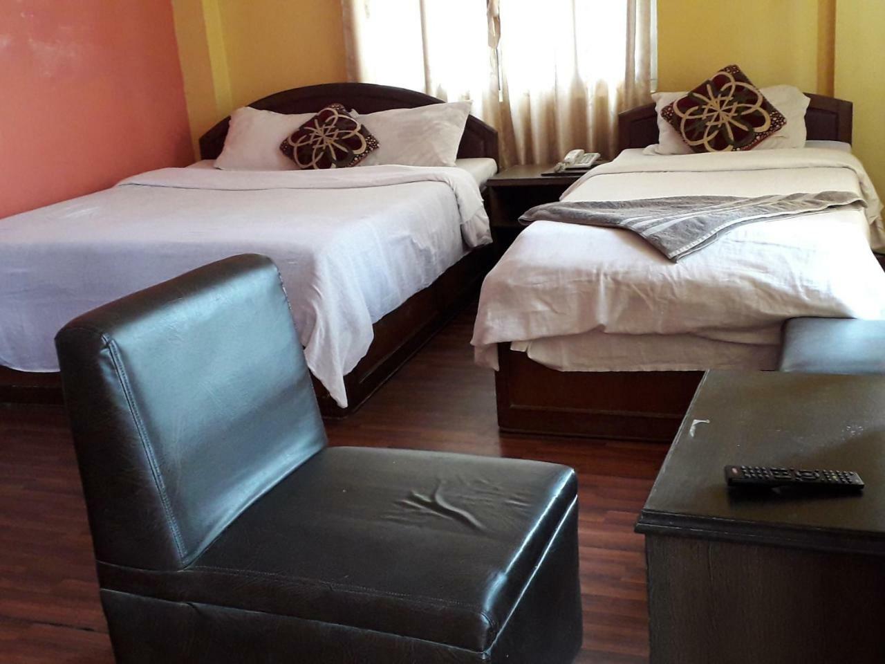 Hotel Vision Gorkhā Buitenkant foto